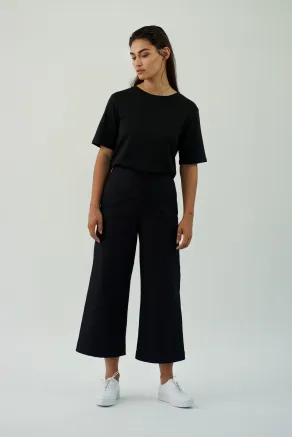 somskat_slowfashion_Lookbook_Olive_Laurel_Front_hoch_1080-scaled.webp
